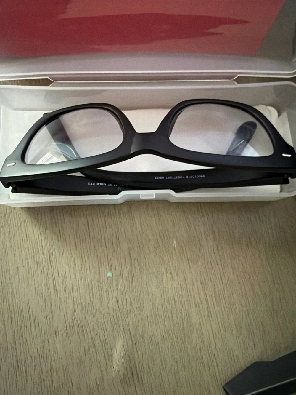 Black Smart Sunglasses with Integrated Audio and Polarized Lenses